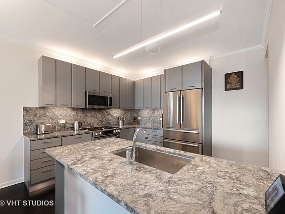 2nd image of 659 W Randolph St APT 816