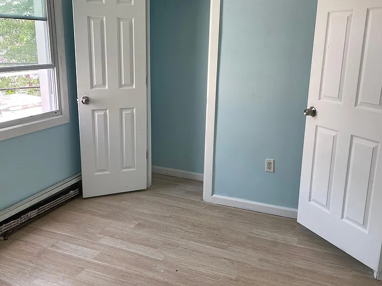 1174 Clinton Ave #3 — Photo 10
