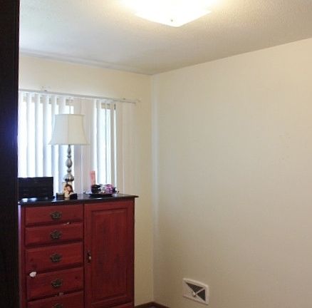 3rd image of 8821 Wentworth Ave S