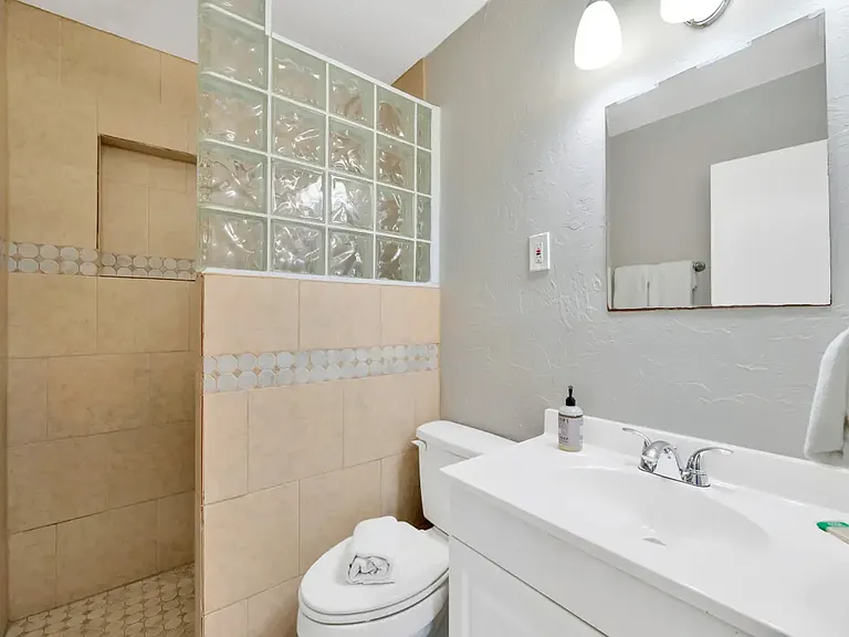 7476 Cass Cir — Photo 25