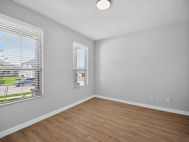 713 Summerberry Dr — Photo 29