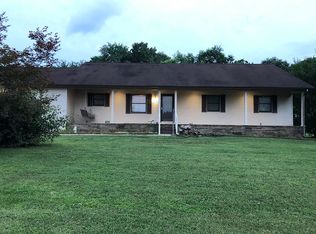 77 Wagon Ln, Mayfield, KY 42066