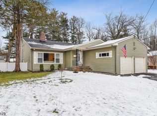 42 Essex Rd, Maplewood, NJ 07040