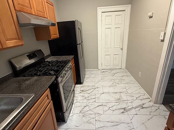 2nd image of 740 2nd St APT 2