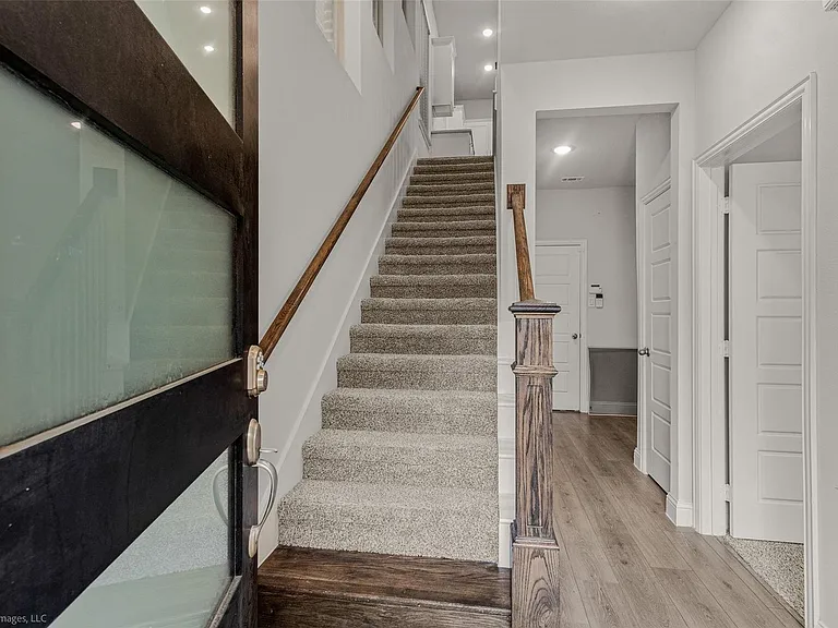 2236 Palomino St — Photo 2