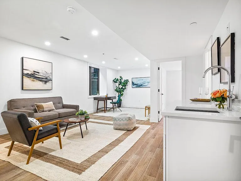 7 Springfield St #1 — Photo 3