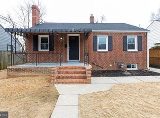 3005 Jamestown Rd, Hyattsville, MD 20782