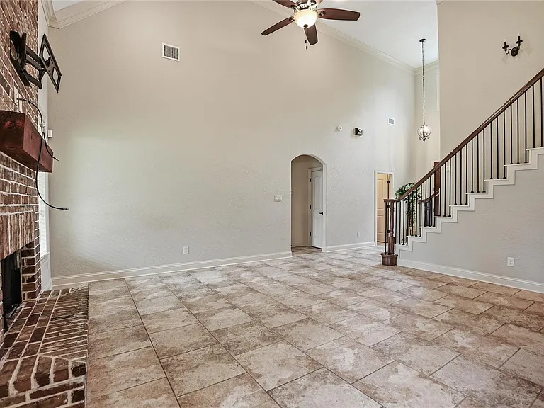 536 Stephen F Austin Dr — Photo 17