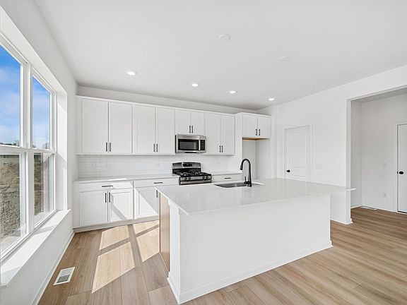 2nd image of 7233 Large Ave NE