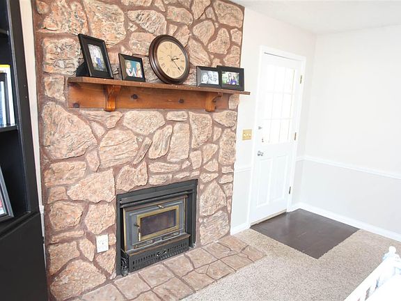 5th image of 610 W Villa Dr