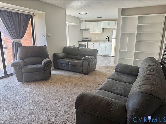 5th image of 5210 Castlewood Rd APT D