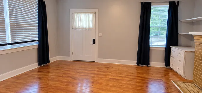 2 bed, 1.0 bath, 877 sqft, $1,495 — Photo 3