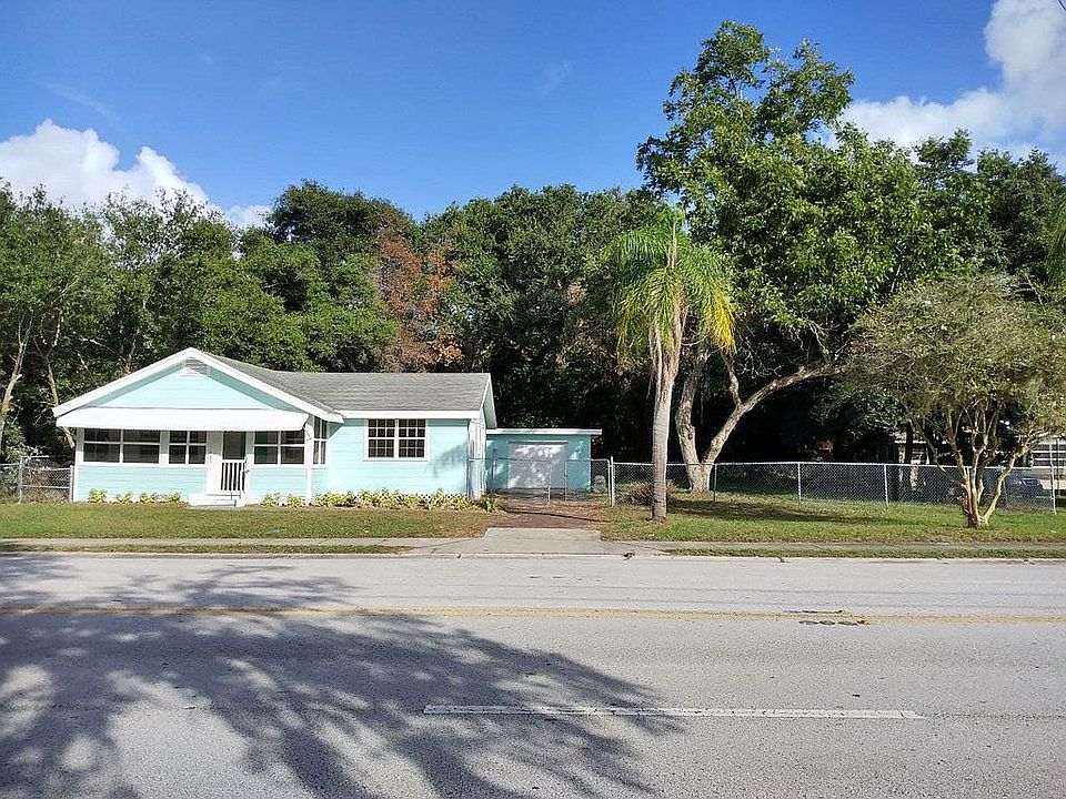 1st image of 1823 Douglas Ave