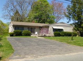 41 High St, Granby, MA 01033