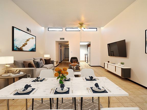 2nd image of 3212 Calle De Molina