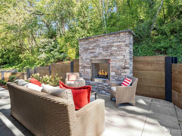 5626 Beach Drive SW, Seattle, WA 98136