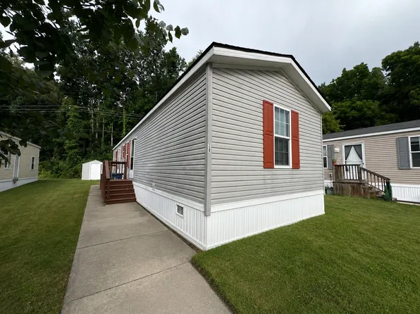 51074 Mott Rd Trailer 28, Canton, MI 48188