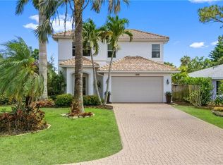 636 102nd Ave N, Naples, FL 34108