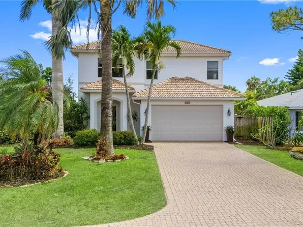 636 102nd AVE N, NAPLES, FL 34108