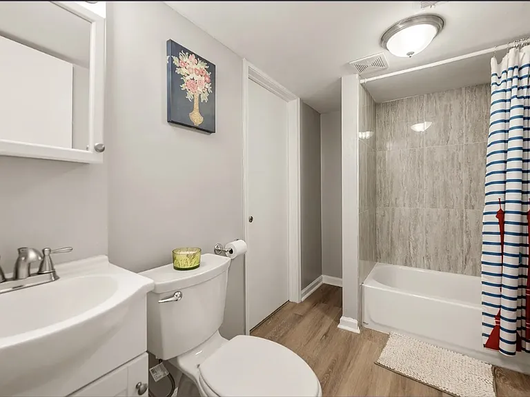 2920 Wetherburn Ct — Photo 6
