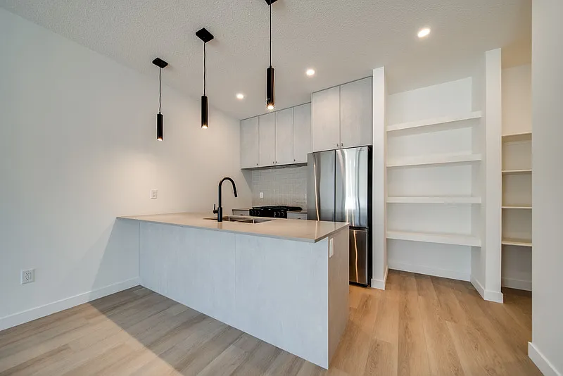 2 bed, 2.5 bath, $2,045 — Photo 2