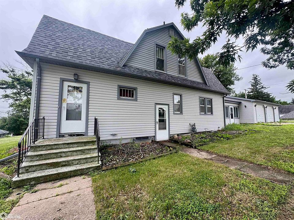 1st image of 412 Elm St