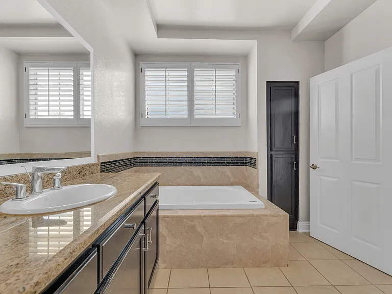 14234 Dickens St #3 — Photo 18