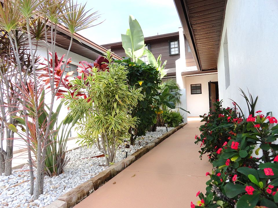 Walkway to front door