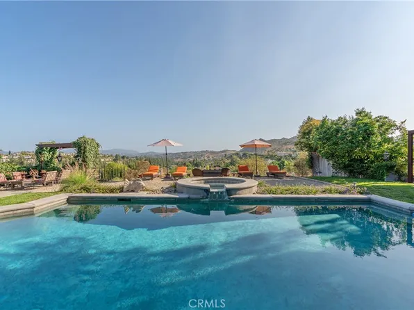 24042 Ingomar St, Canoga Park, CA 91304