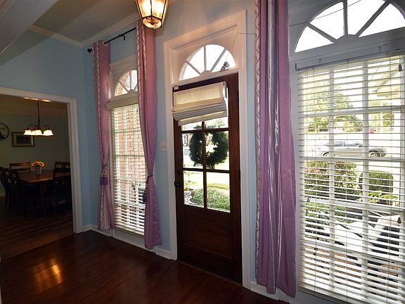4th image of 380 Meadow Trail Cv