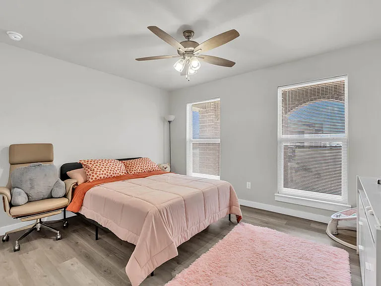 2512 Blazing Saddle Blvd — Photo 17