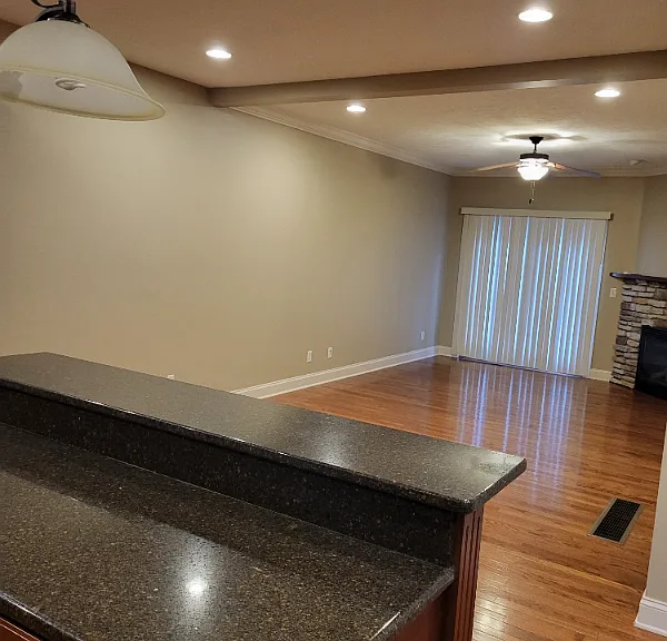 113 Legacy Dr — Photo 3