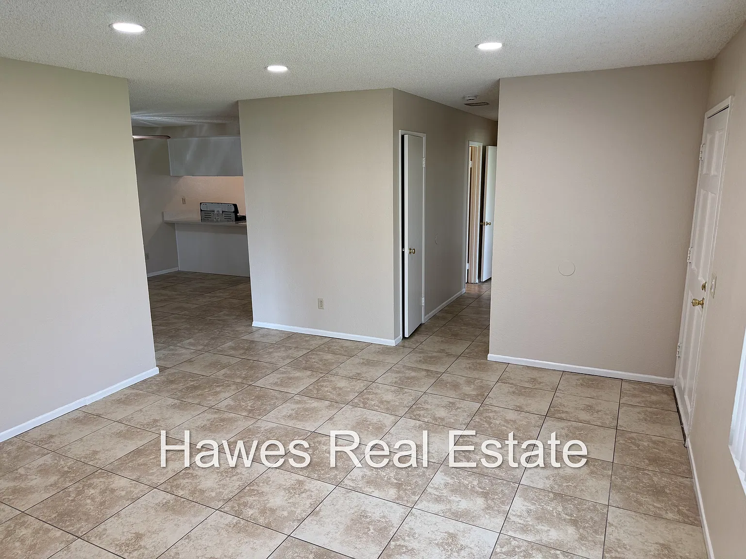 Rancho Cucamonga Ground Level 3 Bed 2 Bath End Unit for Lease — Photo 3