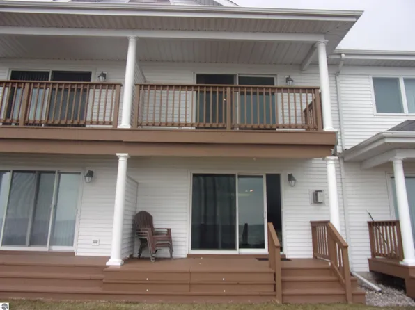 915 W Lake St #26, Tawas City, MI 48763