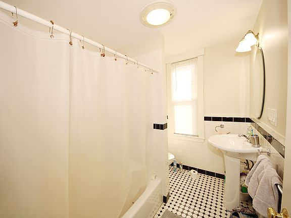 5th image of 60-62 Bedford St #2