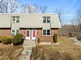 63 Briarwood Ln #A, Branford, CT 06405