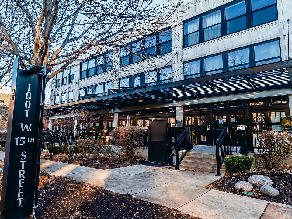 1st image of 1001 W 15th St S #318