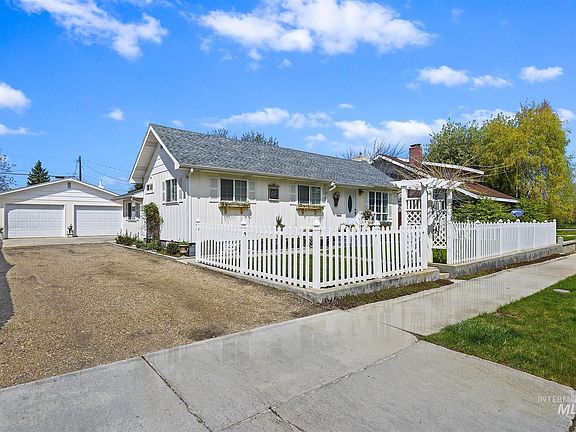 3rd image of 1318 Fairview Ave