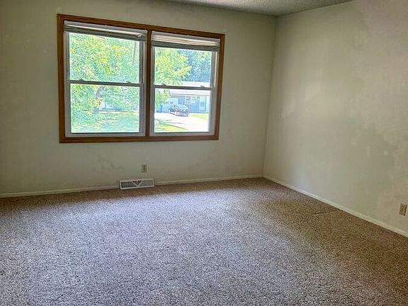 5th image of 1607 Maiden Ln
