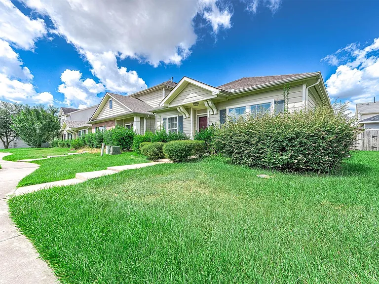 6162 Settlers Lake Cir E — Photo 3