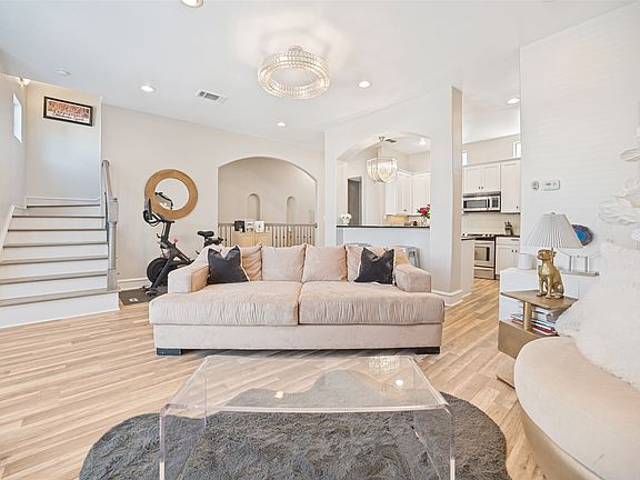 2nd image of 2022 N Fitzhugh Ave APT C