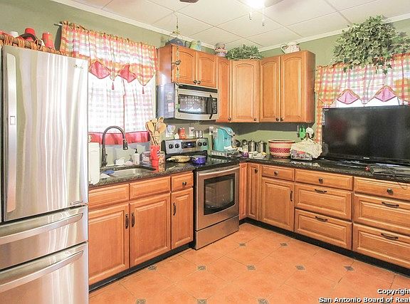 5th image of 334 Cicero Dr