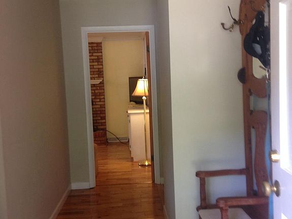 5th image of 24 Campbell Cir