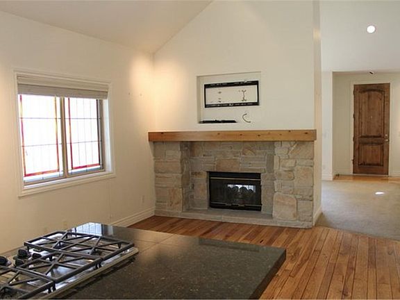 2nd image of 1807 E Cottonwood Glen Ct