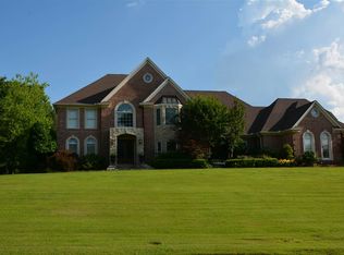 9753 Fox Hill Cir N, Germantown, TN 38139