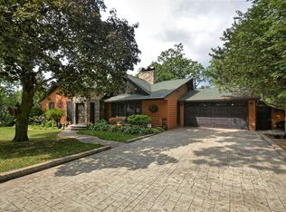 9340 S 84th Ave, Hickory Hills, IL