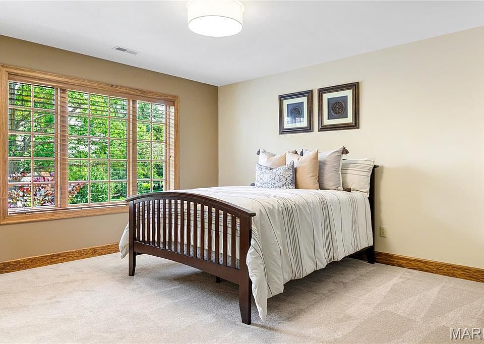 61st image of 1015 Claymark Dr
