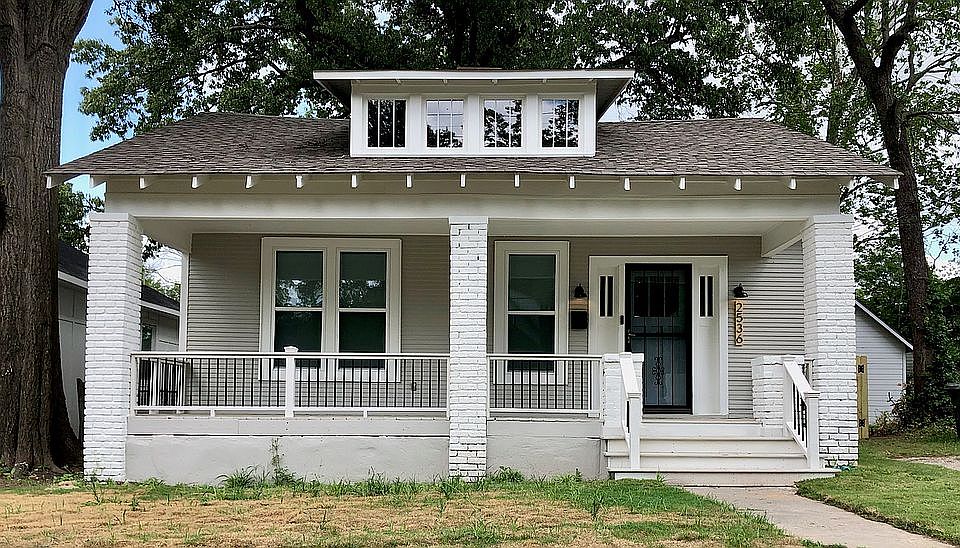 1st image of 2536 Yale Ave