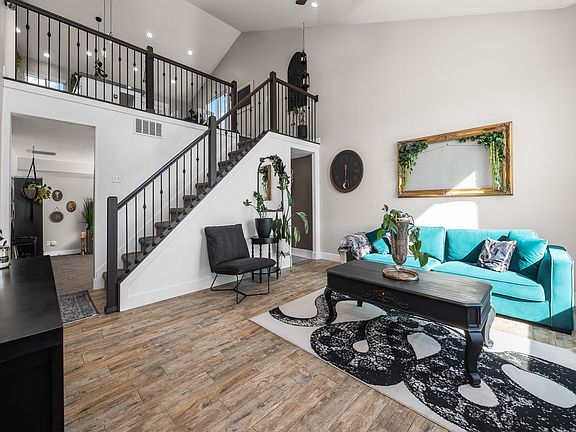 3rd image of 7001 N South Pass Rd