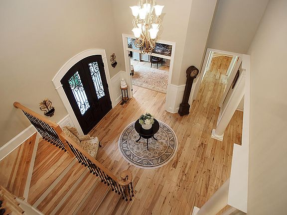 5th image of 102 Wakefield Way